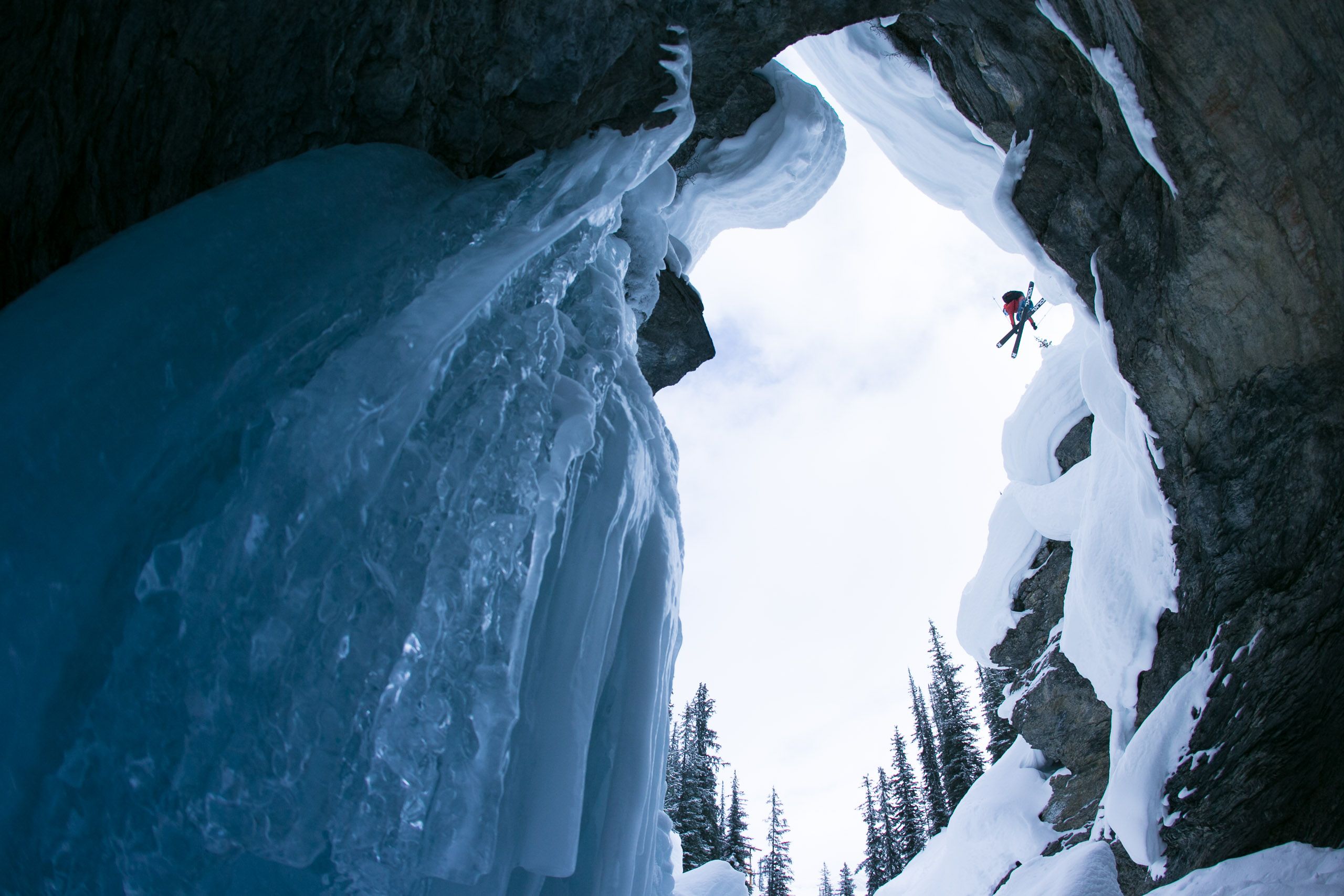 web17_2014_FW_Whiteline_BackcountrySki_IcefallLodge_AP_AM0W5456.jpg